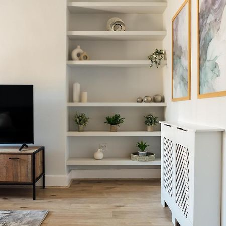 Stunning & Stylish 2 Bed Flat In West London公寓 外观 照片