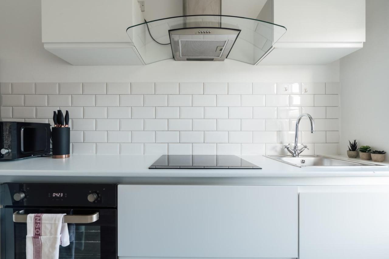 Stunning & Stylish 2 Bed Flat In West London公寓 外观 照片