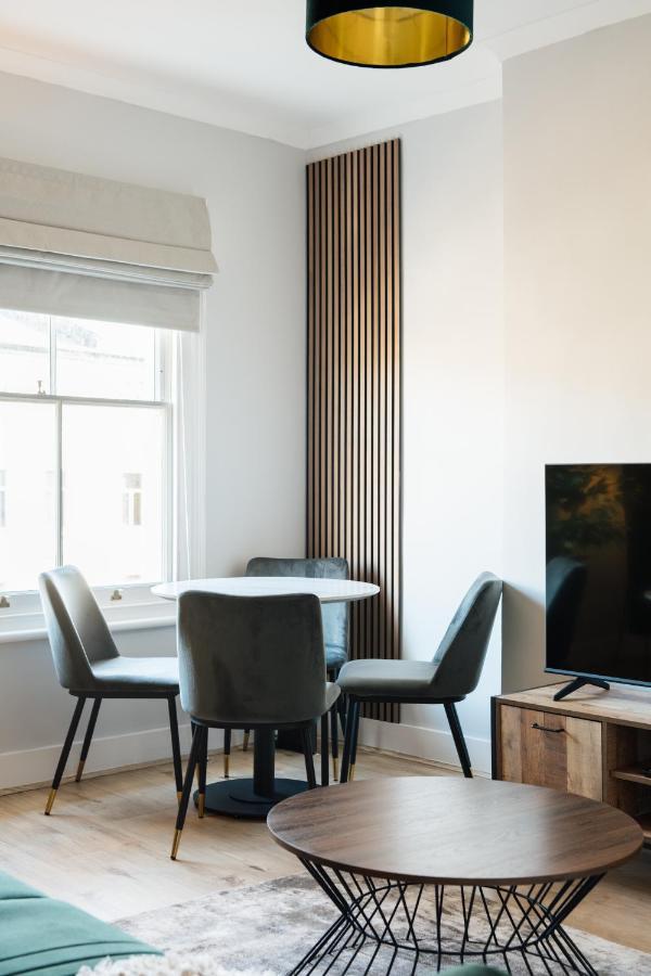 Stunning & Stylish 2 Bed Flat In West London公寓 外观 照片