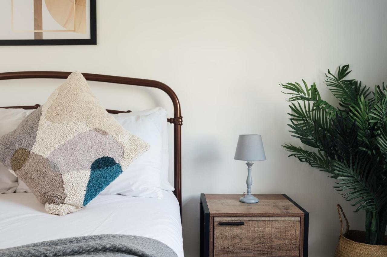 Stunning & Stylish 2 Bed Flat In West London公寓 外观 照片