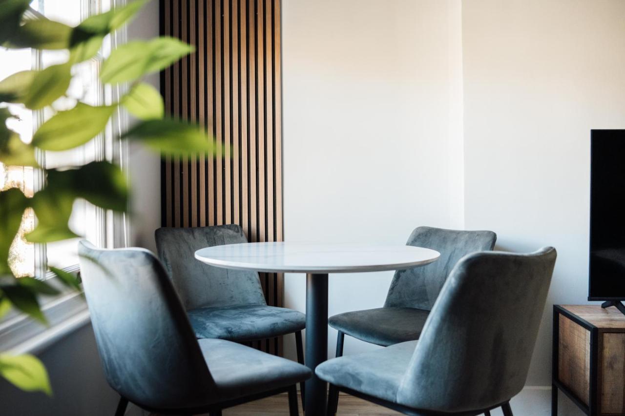Stunning & Stylish 2 Bed Flat In West London公寓 外观 照片