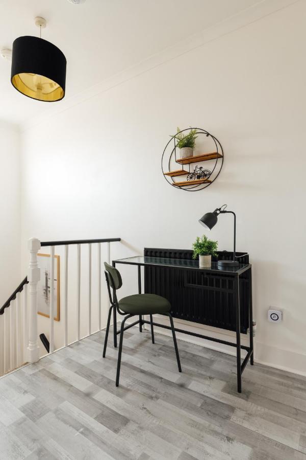 Stunning & Stylish 2 Bed Flat In West London公寓 外观 照片